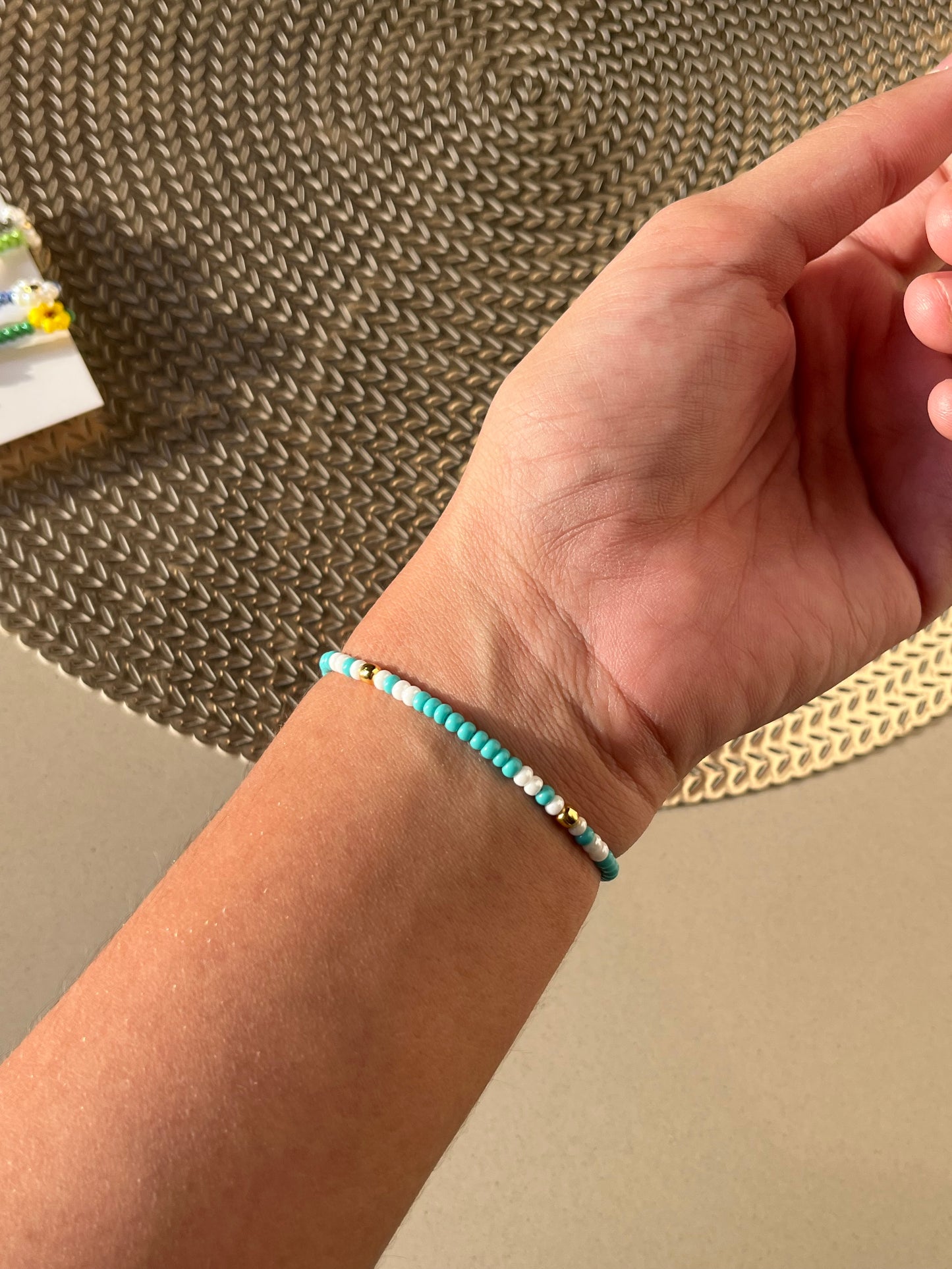 Plain beaded stretchable bracelet