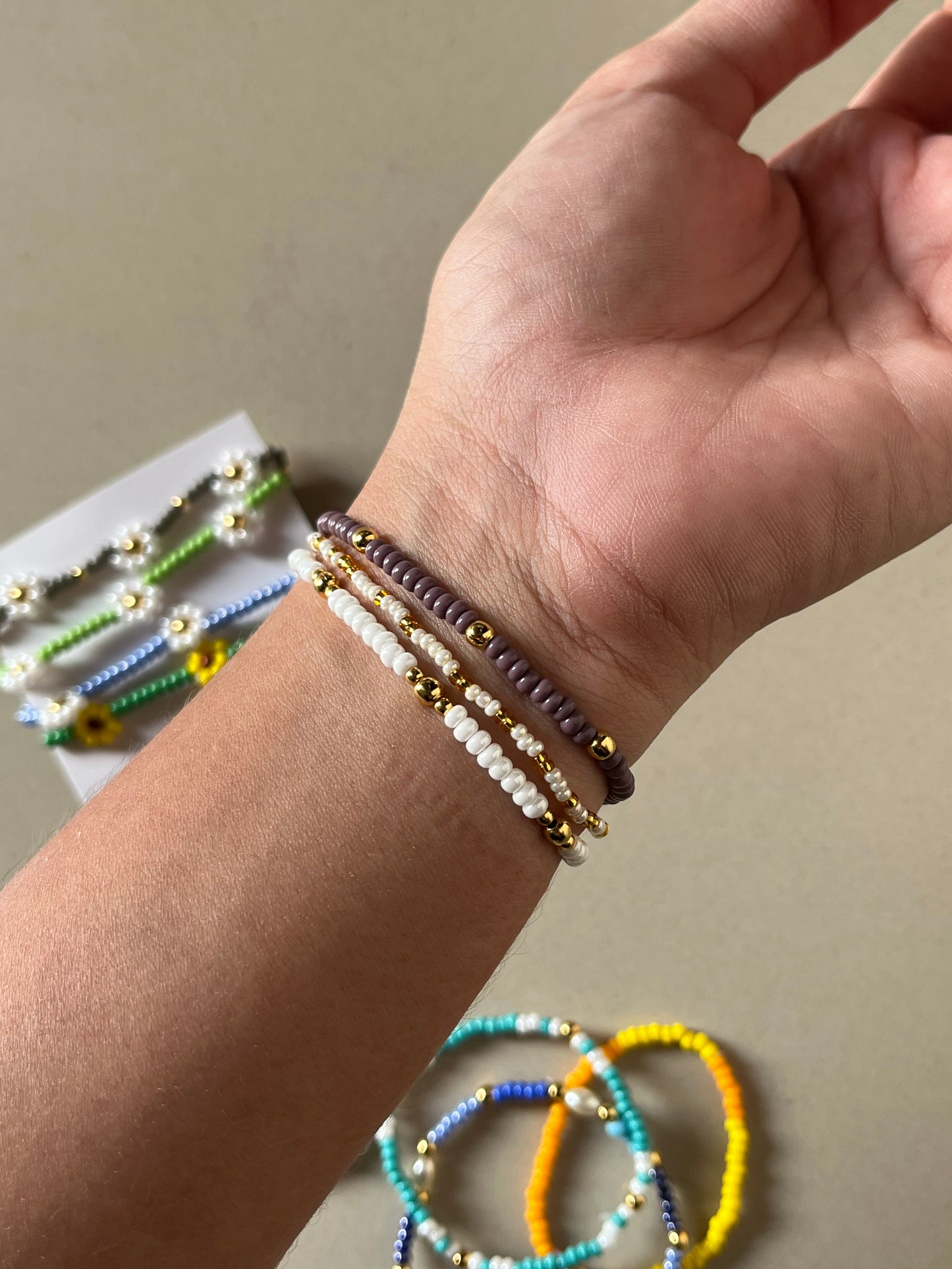 Plain beaded stretchable bracelet