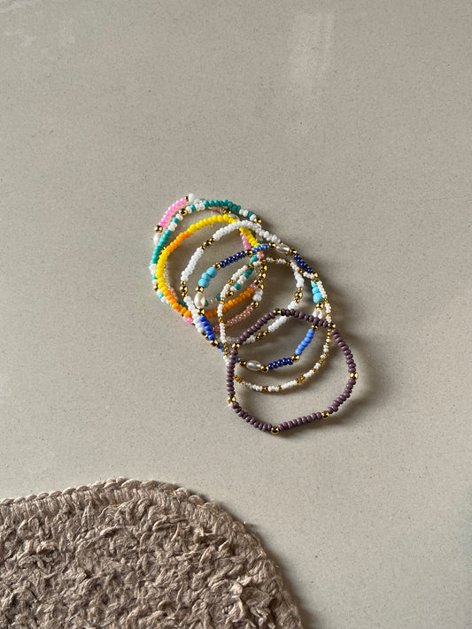 Plain beaded stretchable bracelet
