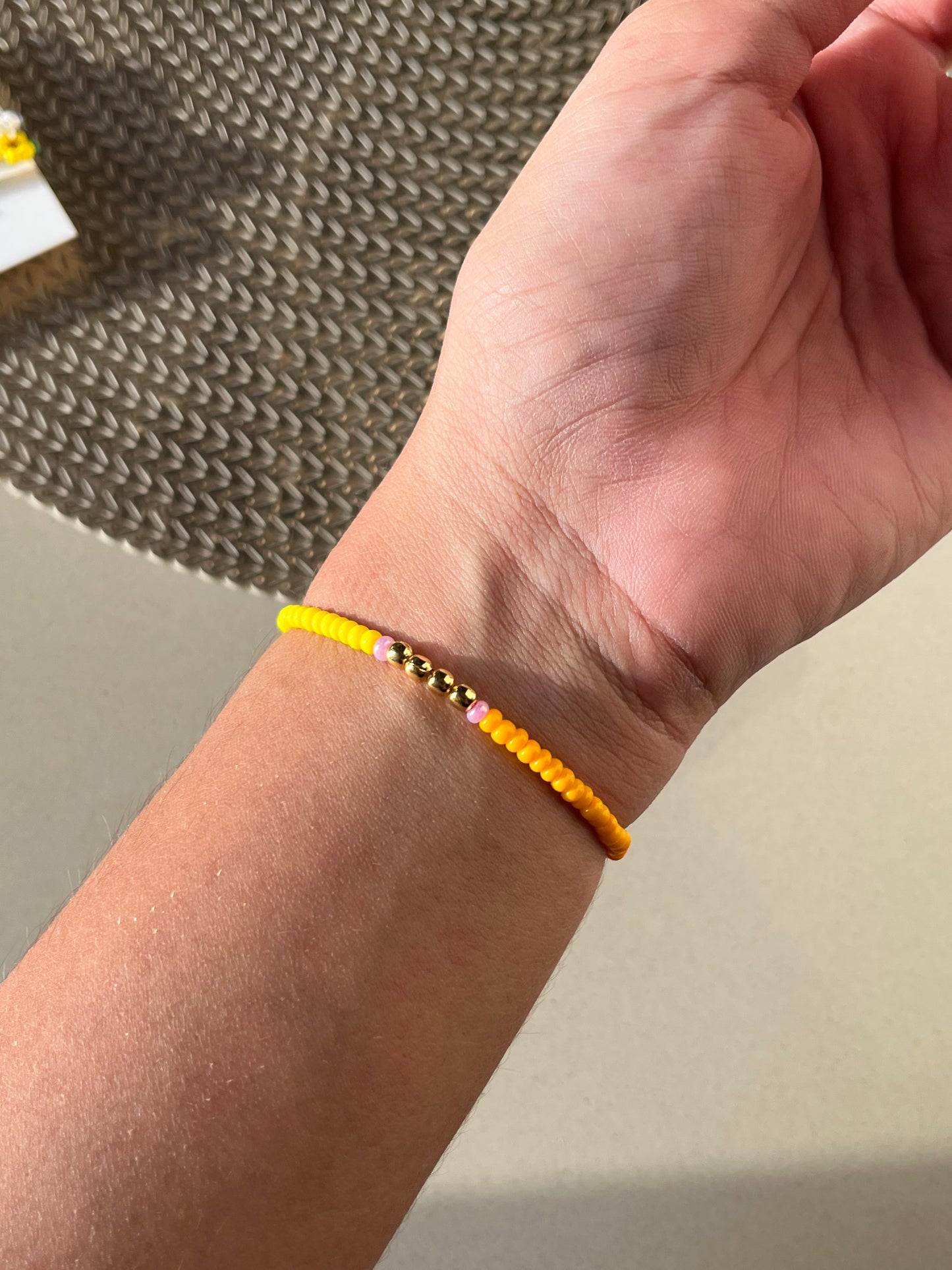Plain beaded stretchable bracelet