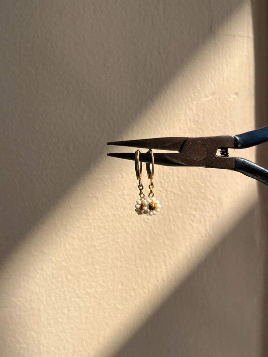 Mini Daisy Hoop